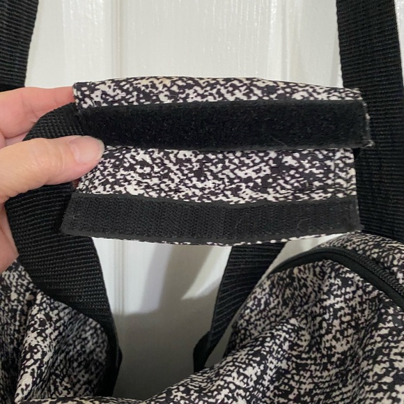 Adidas Gym Bag - Picture 6 of 9